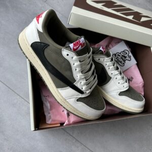 Nike Travis Scott 'Medium Olive'