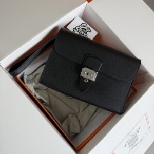 01. Hermès Bag Men Black