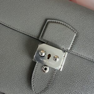 02. Hermès Bag Men Grey