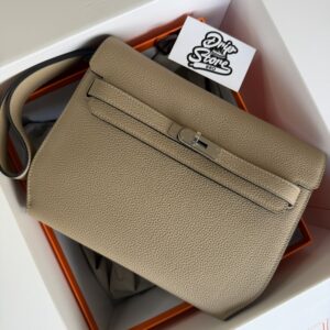 04. Hermès Bag Men Beige