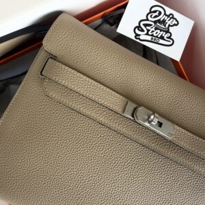 04. Hermès Bag Men Beige