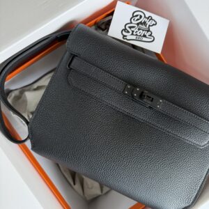 05. Hermès Bag Men Black on Black
