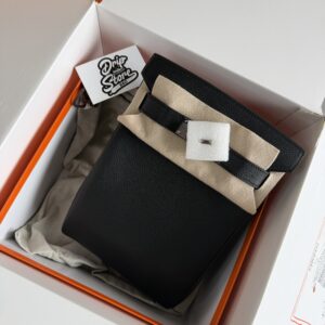 09. Hermès Bag Men Black Silver