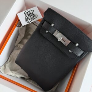 09. Hermès Bag Men Black Silver