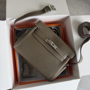 12. Hermès Bag Men Taupe