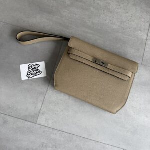 04. Hermès Bag Men Beige