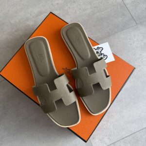 Hermès Oran Elephant Grey