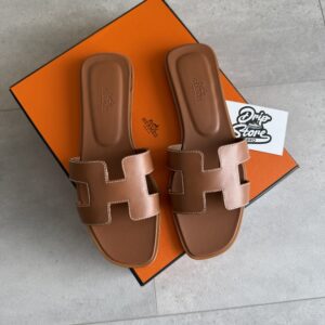 Hermès Oran Brown