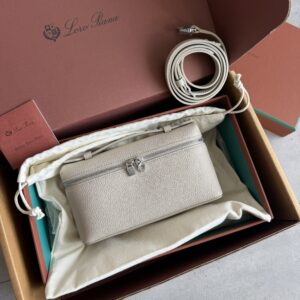 Loro Piana Extra Pocket L19 Beige